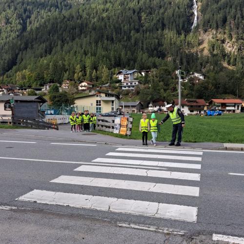 Überqueren der Straße