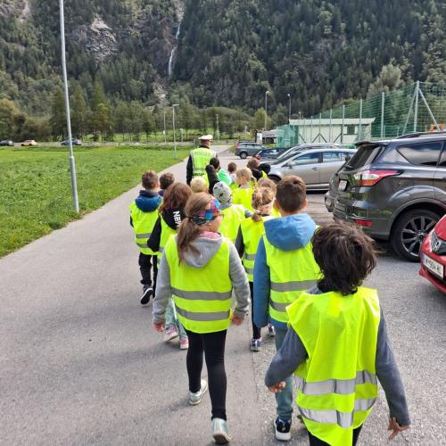 Überqueren der Straße