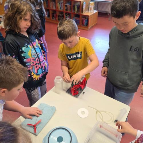 Kraftwerksbau im Team