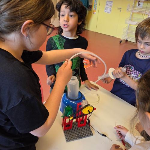 Kraftwerksbau im Team