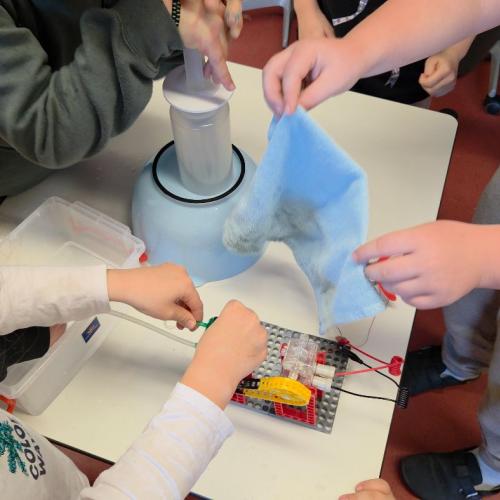 Kraftwerksbau im Team