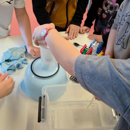 Kraftwerksbau im Team